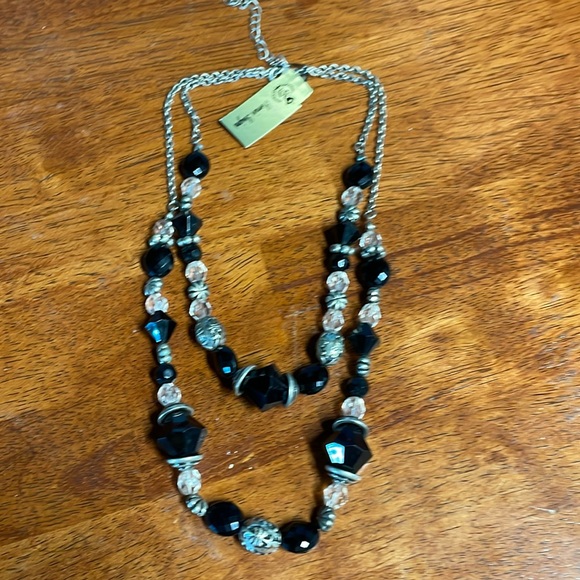 Premier Designs Jewelry - Premier Designs Silhouette necklace. Retired pieces.